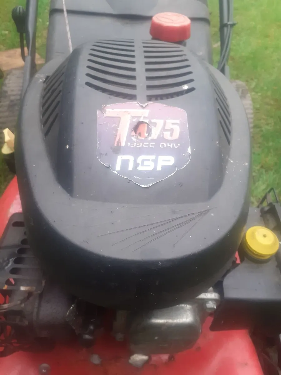 Self    drive    lawnmower - Image 4