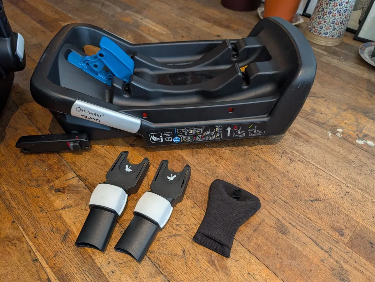 Bugaboo Turtle Nuna car seat - Image 3