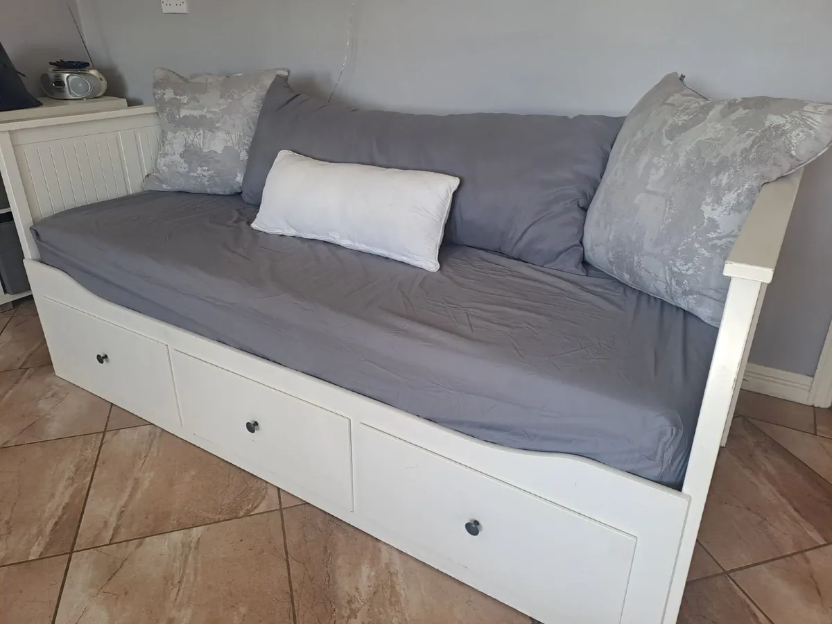 Ikea Hemnes Day Bed - Image 4
