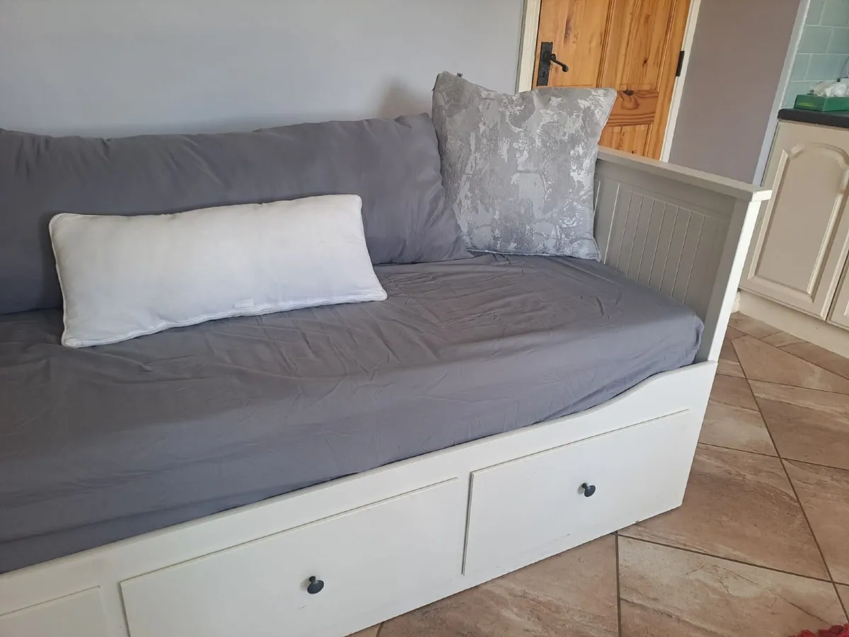 Ikea Hemnes Day Bed - Image 1
