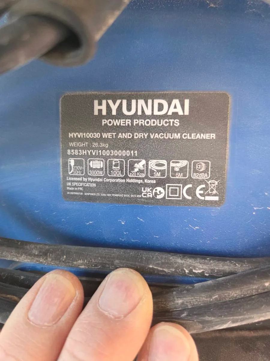 Hyundai wet and dry hoover - Image 2