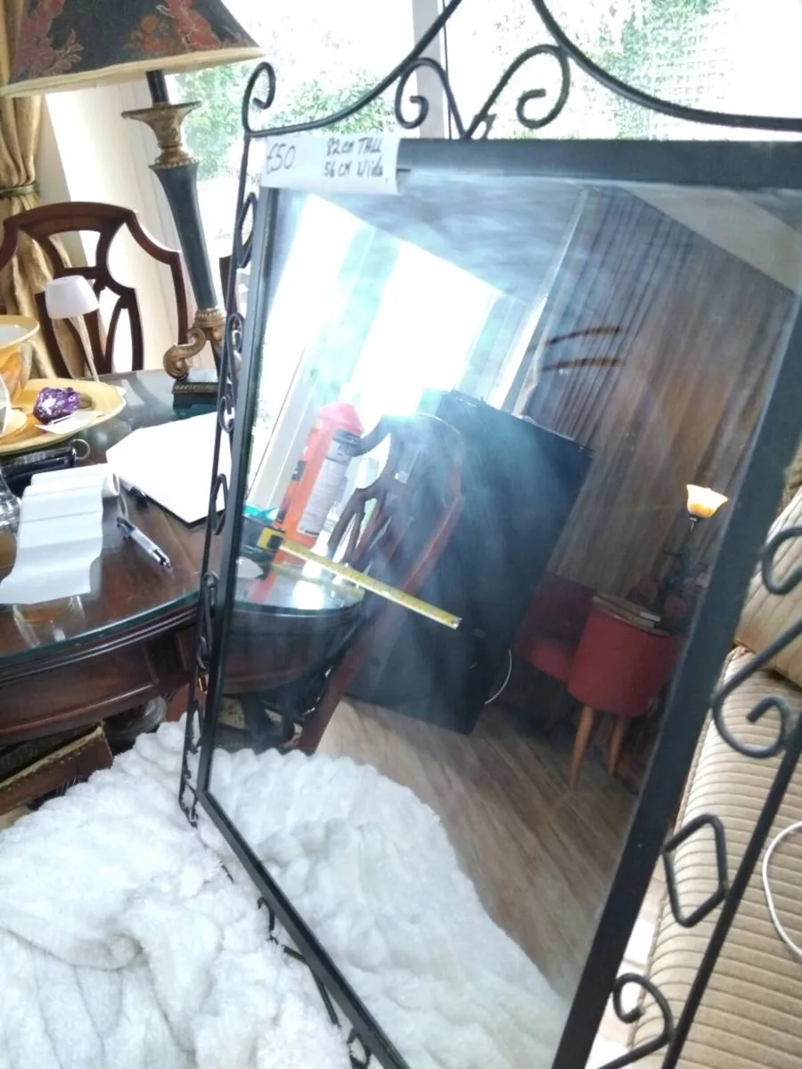 Mirrors and lead glass doors - Image 3