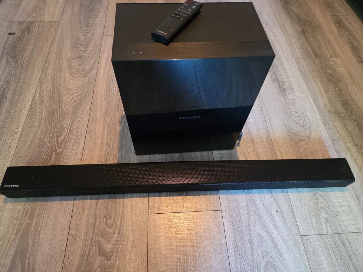 Samsung Soundbar - Image 1