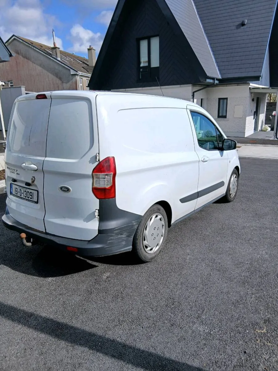 151 ford transit courier cvrt 12/26 taxed 7/26 - Image 4