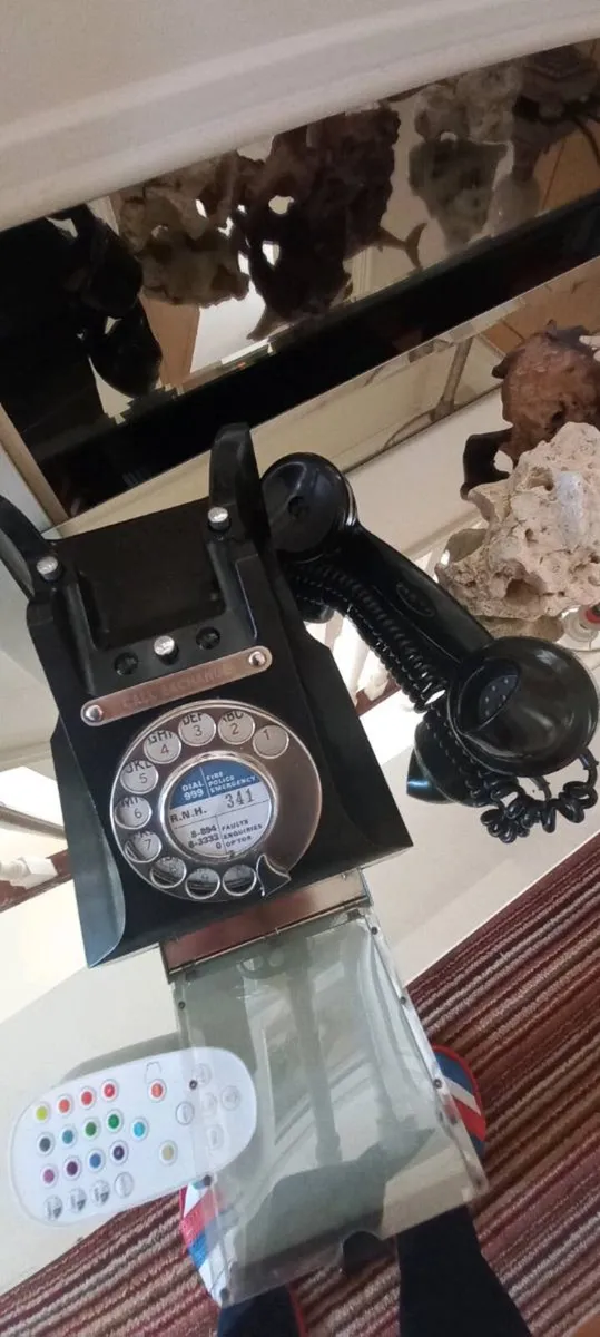 Vintage phone - Image 2
