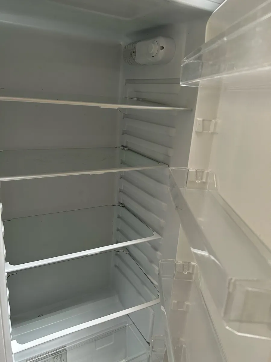 Free delivery Fridge - Image 1