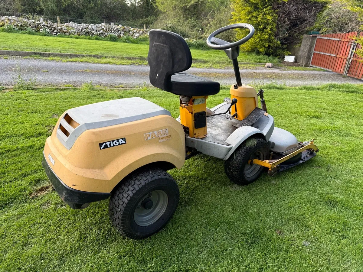 Ride On Lawnmower - Image 3