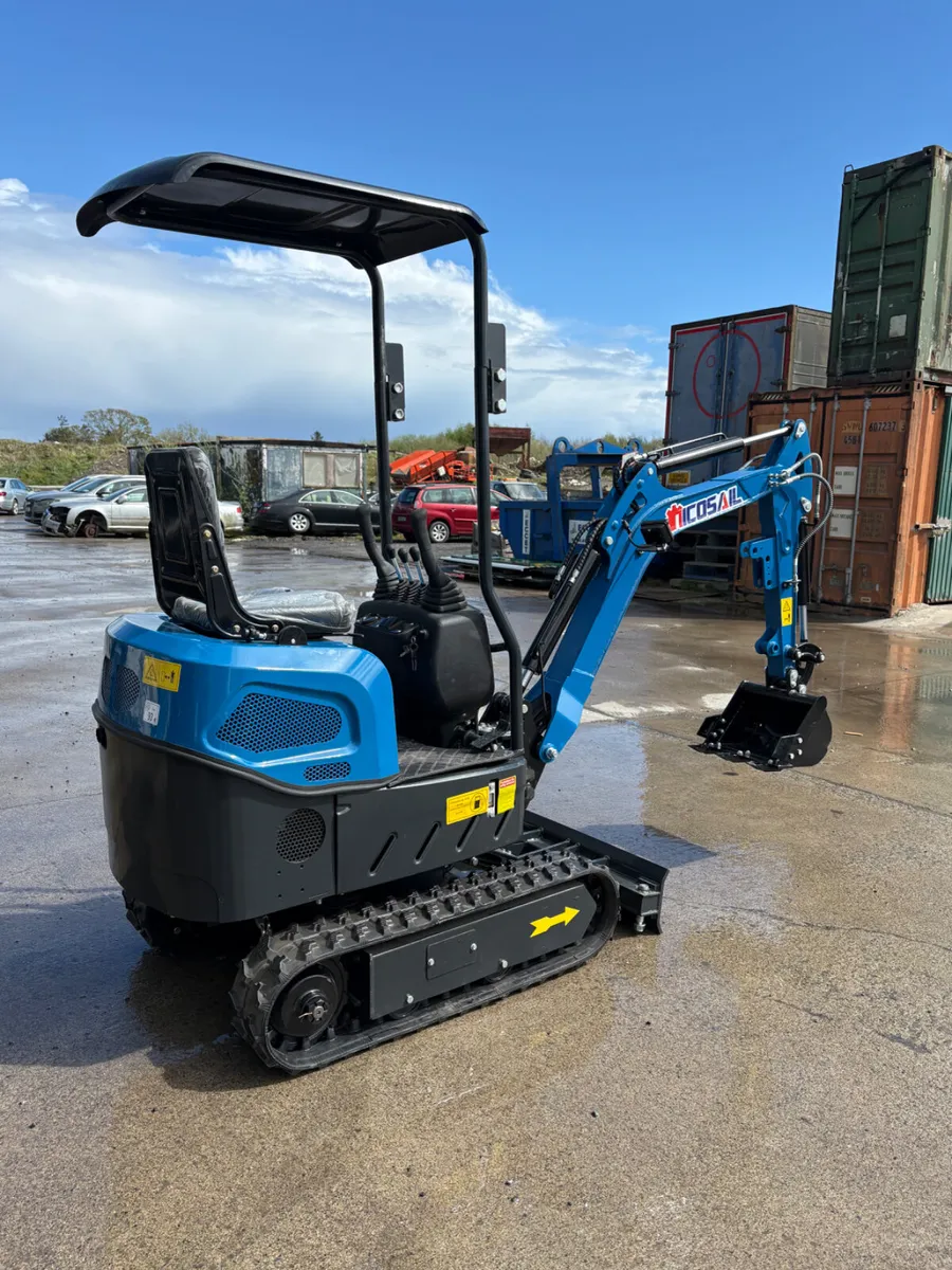 New mini digger and dumper - Image 4