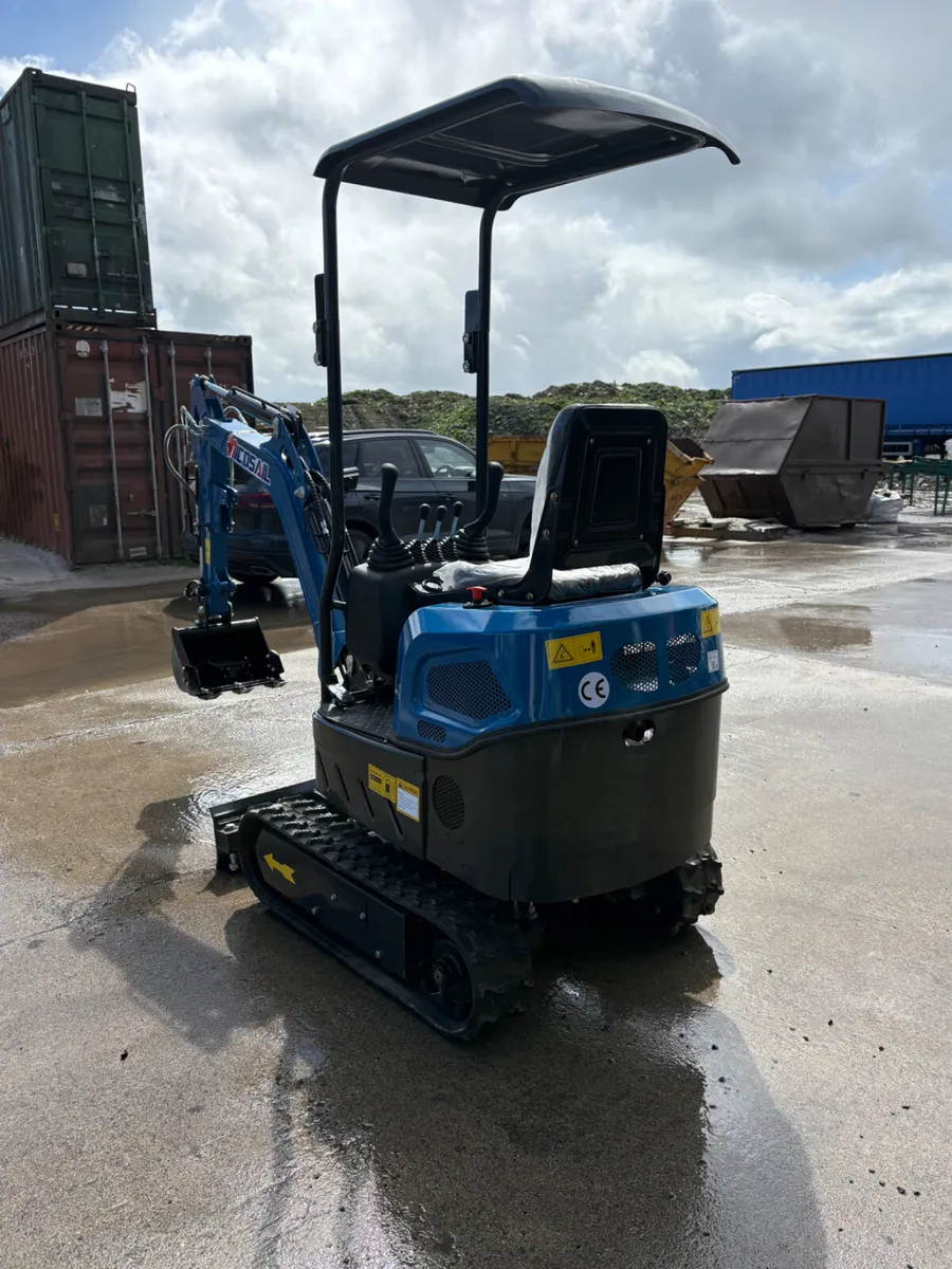 New mini digger and dumper - Image 3