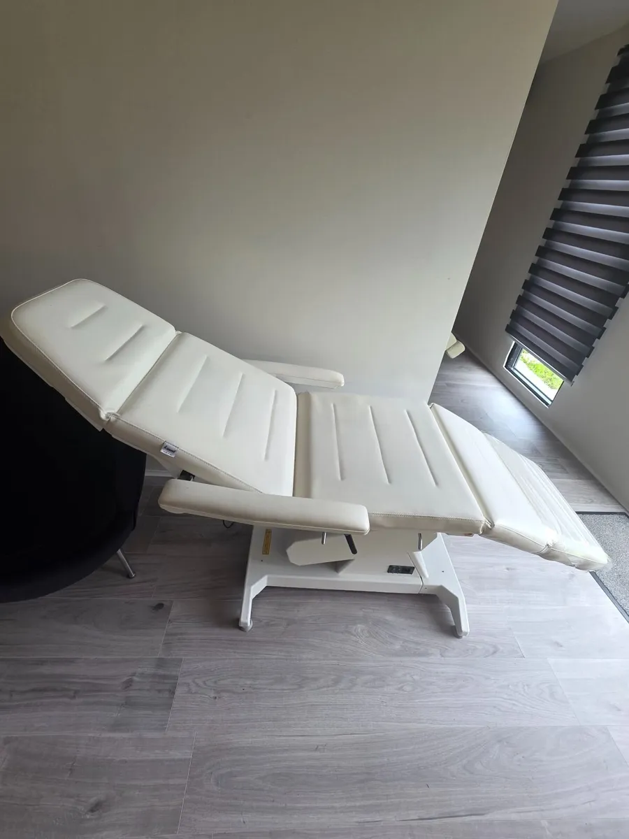 Beauty bed - Image 4