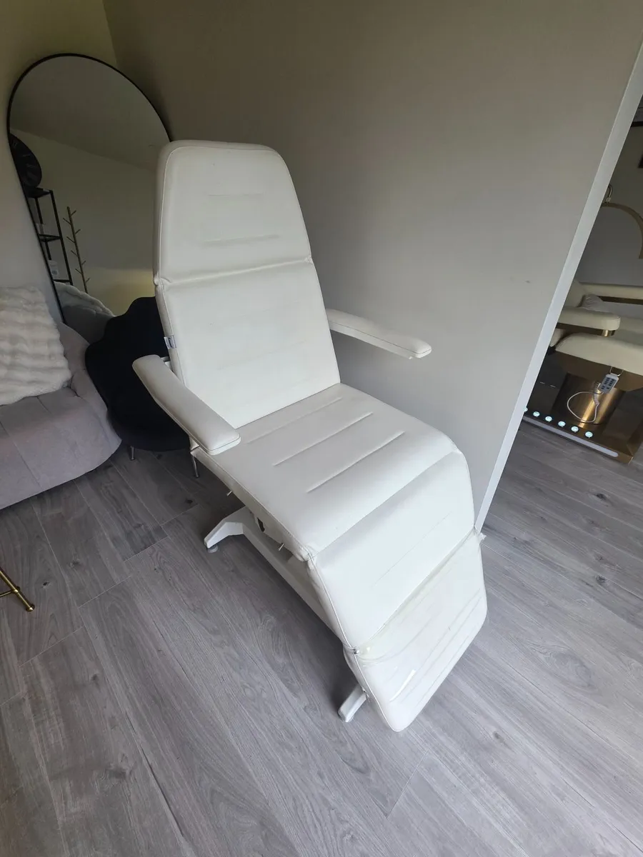 Beauty bed - Image 1