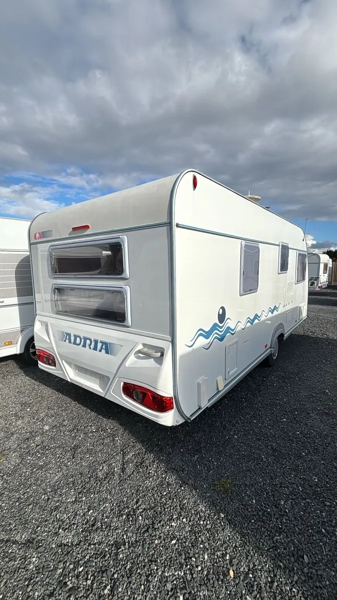 Adria 6 Berth Fixed Rear Bunkbed Caravan - Image 3