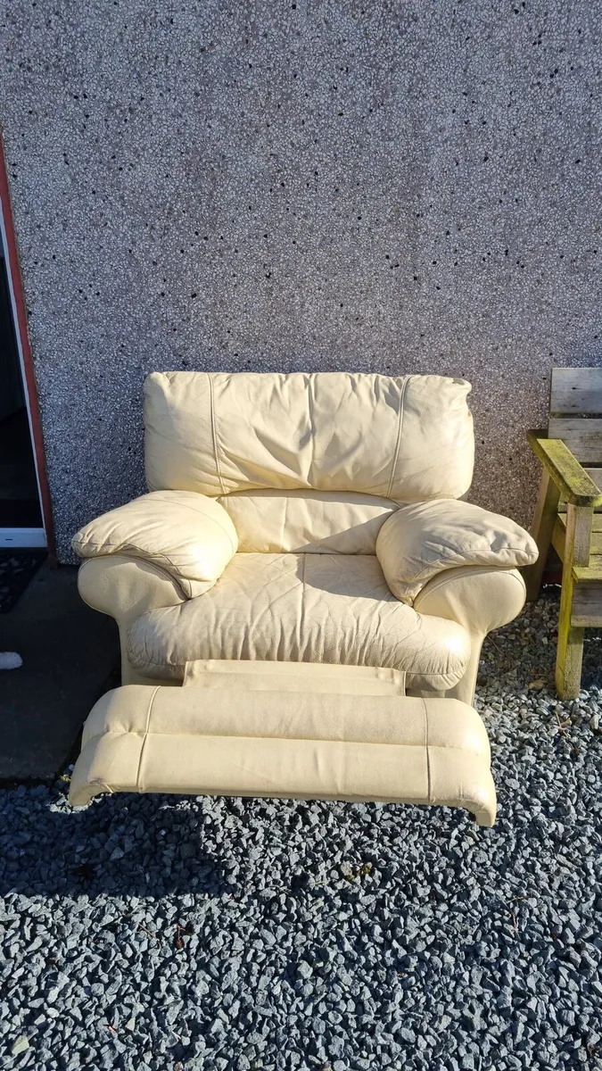 One seater recliner chair - Image 2