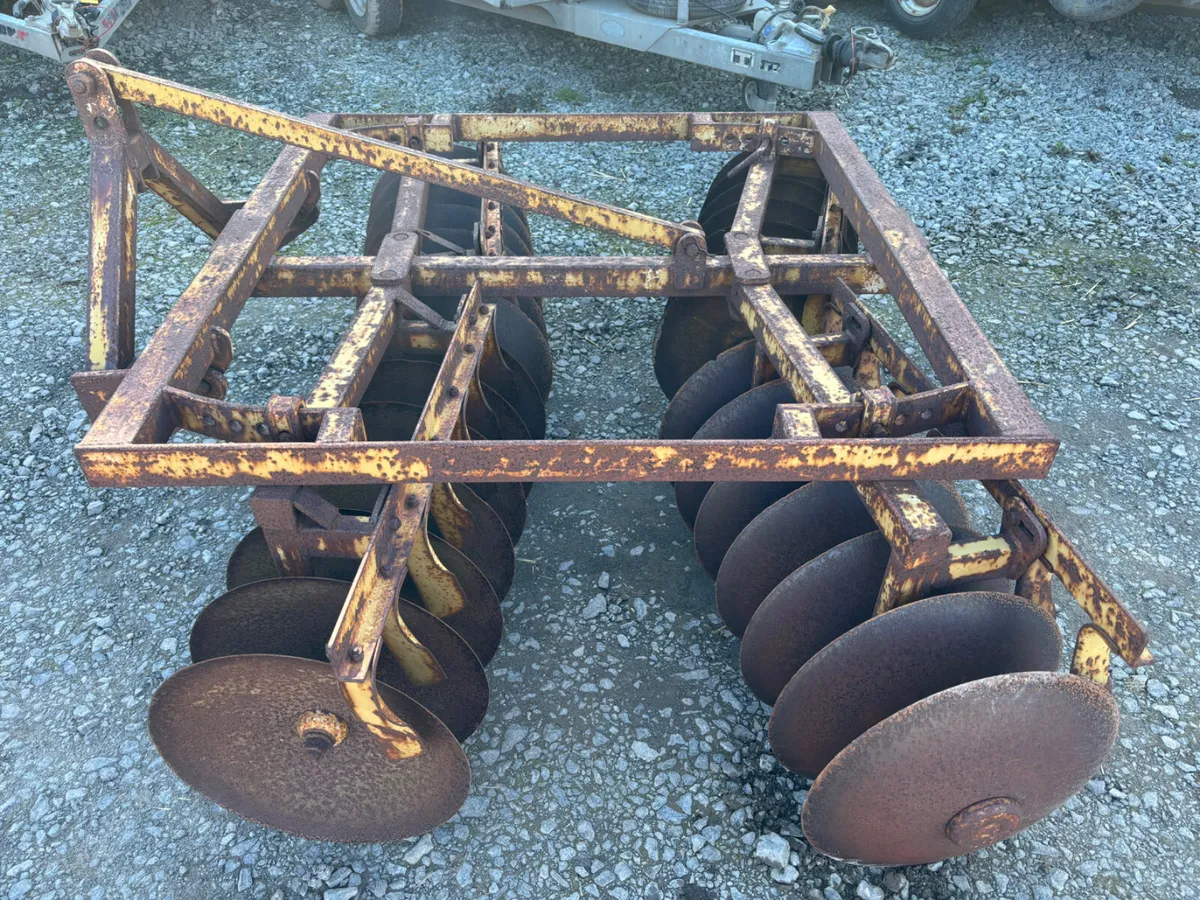 Disc harrows 7ft - Image 1