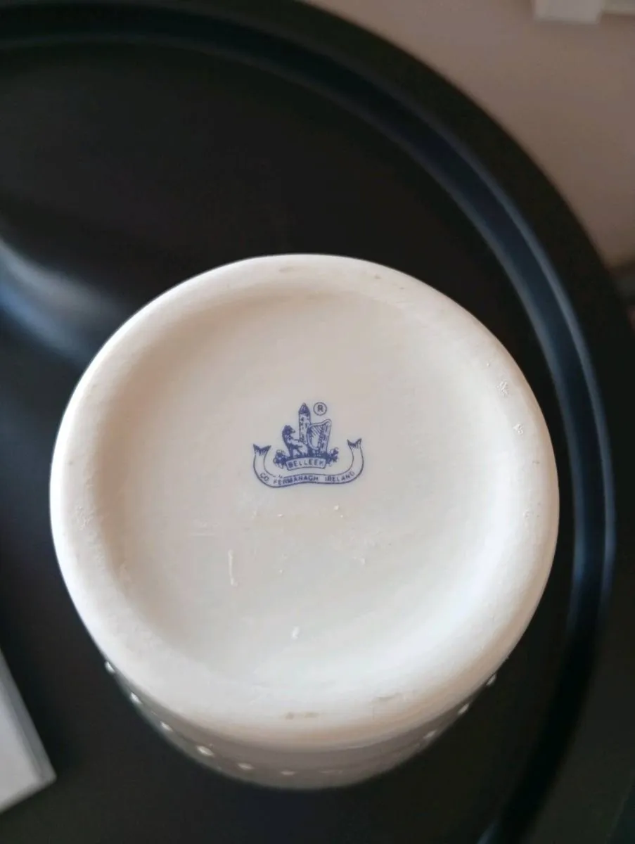 Belleek vase - Image 4