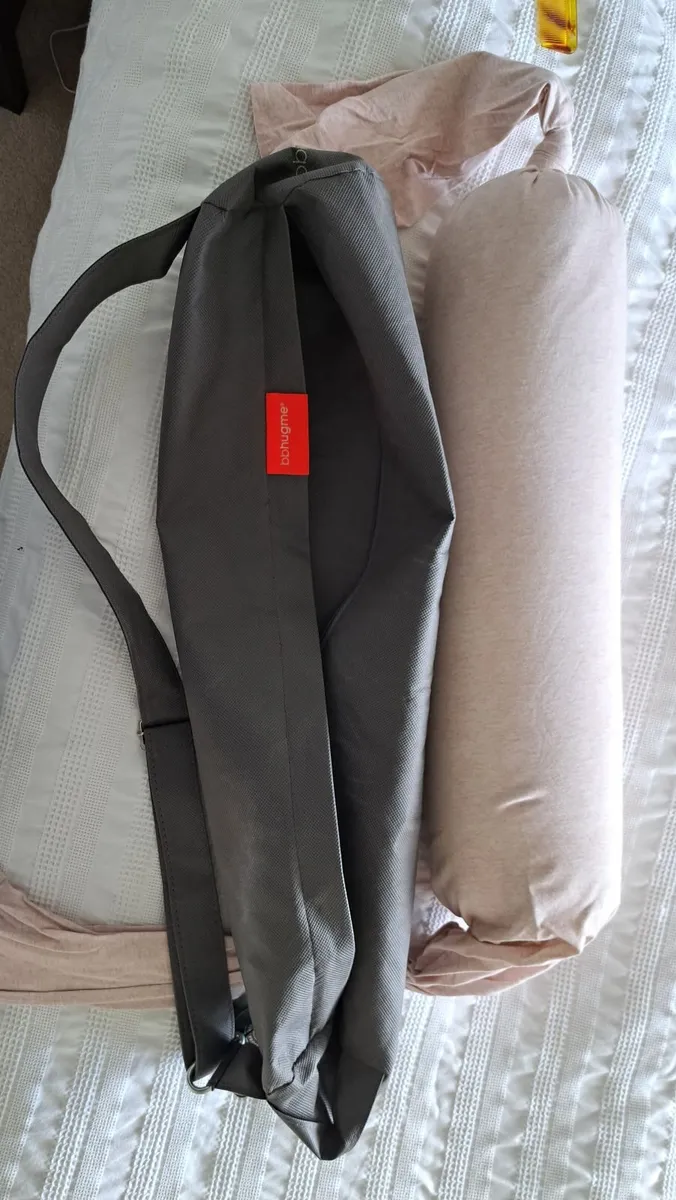 BBhugme-Feeding pillow for sale