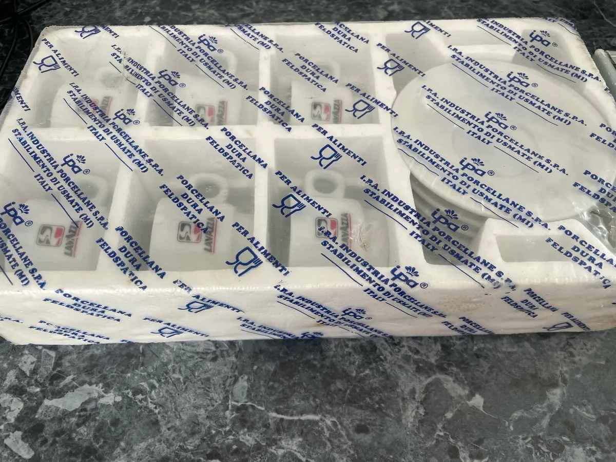 Lavazza Espresso cups and saucers - Image 2