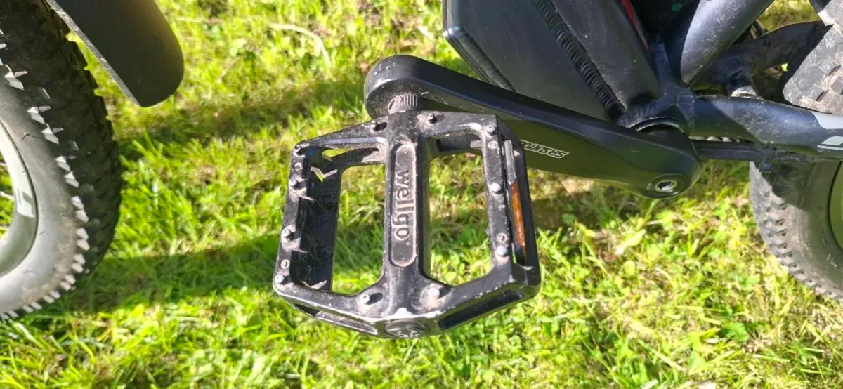 Carrera Vengeance E Electric Mountain Bike - Image 4