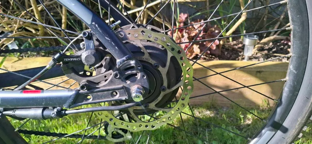 Carrera Vengeance E Electric Mountain Bike - Image 2