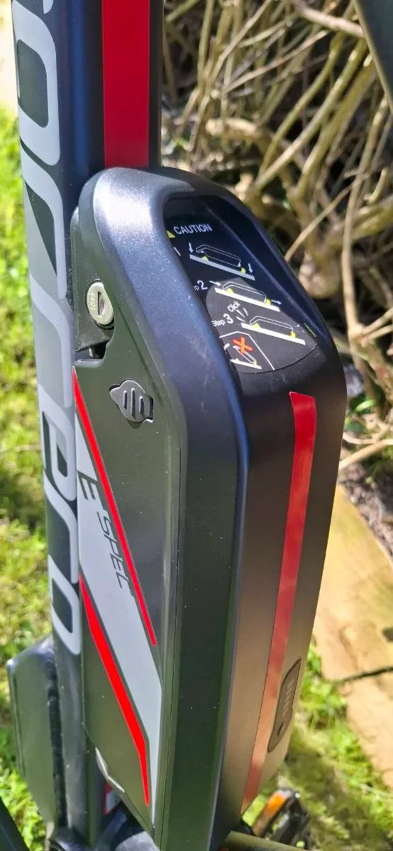 Carrera Vengeance E Electric Mountain Bike - Image 3