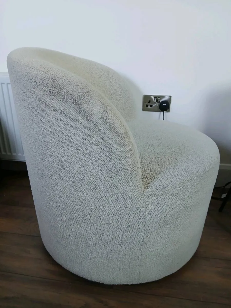 Andrup lounge chair - Image 4