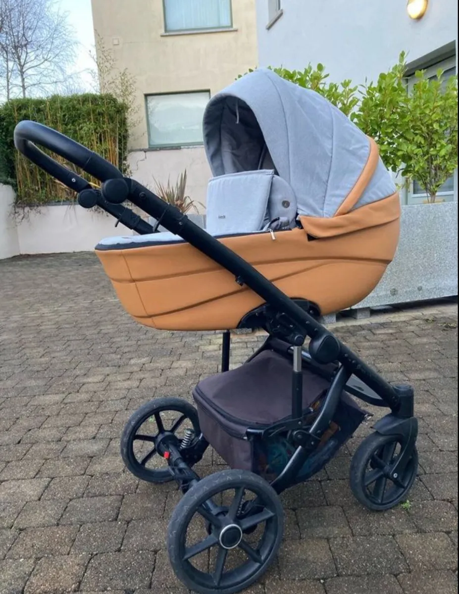 Buggy travel system - Image 1