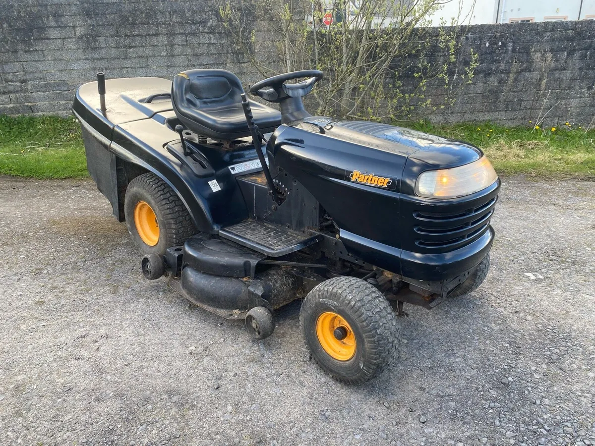 Partner ride on mower - Image 1