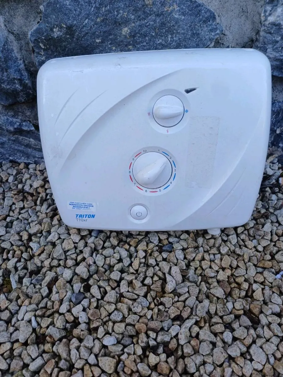 Triton T90xr Electric Shower - Image 2