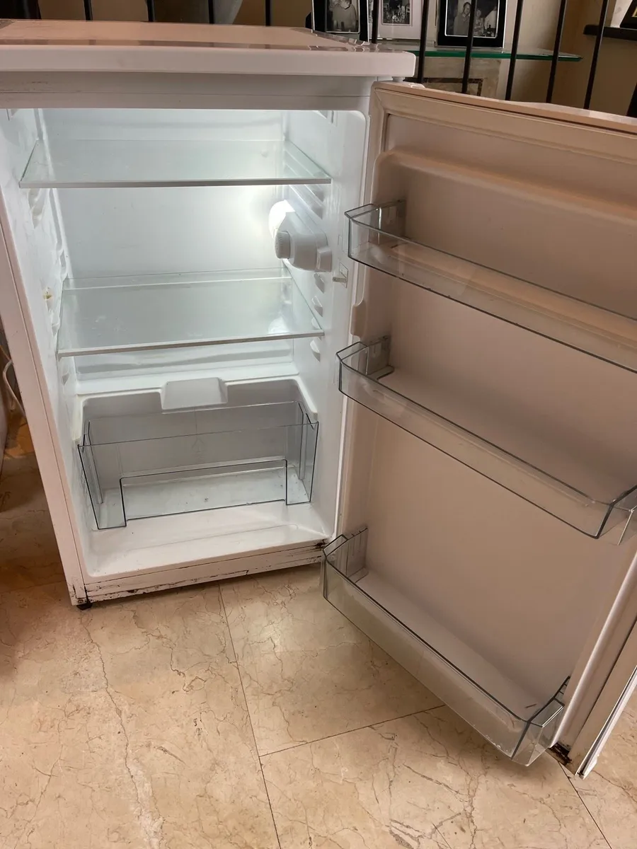 Quality Nordmende Undercounter Larder Fridge - Image 2