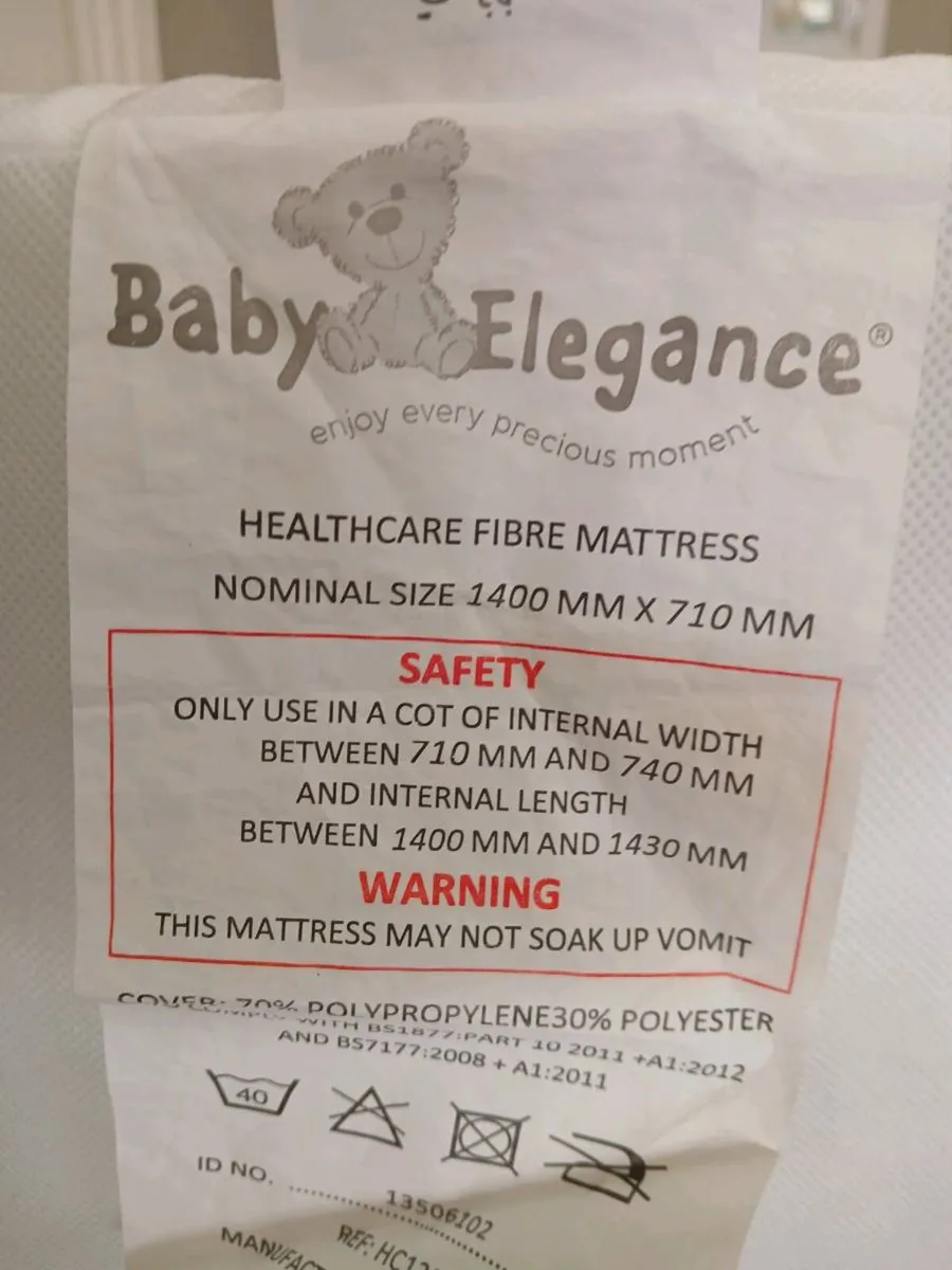 Toddler bed +mattress. - Image 3