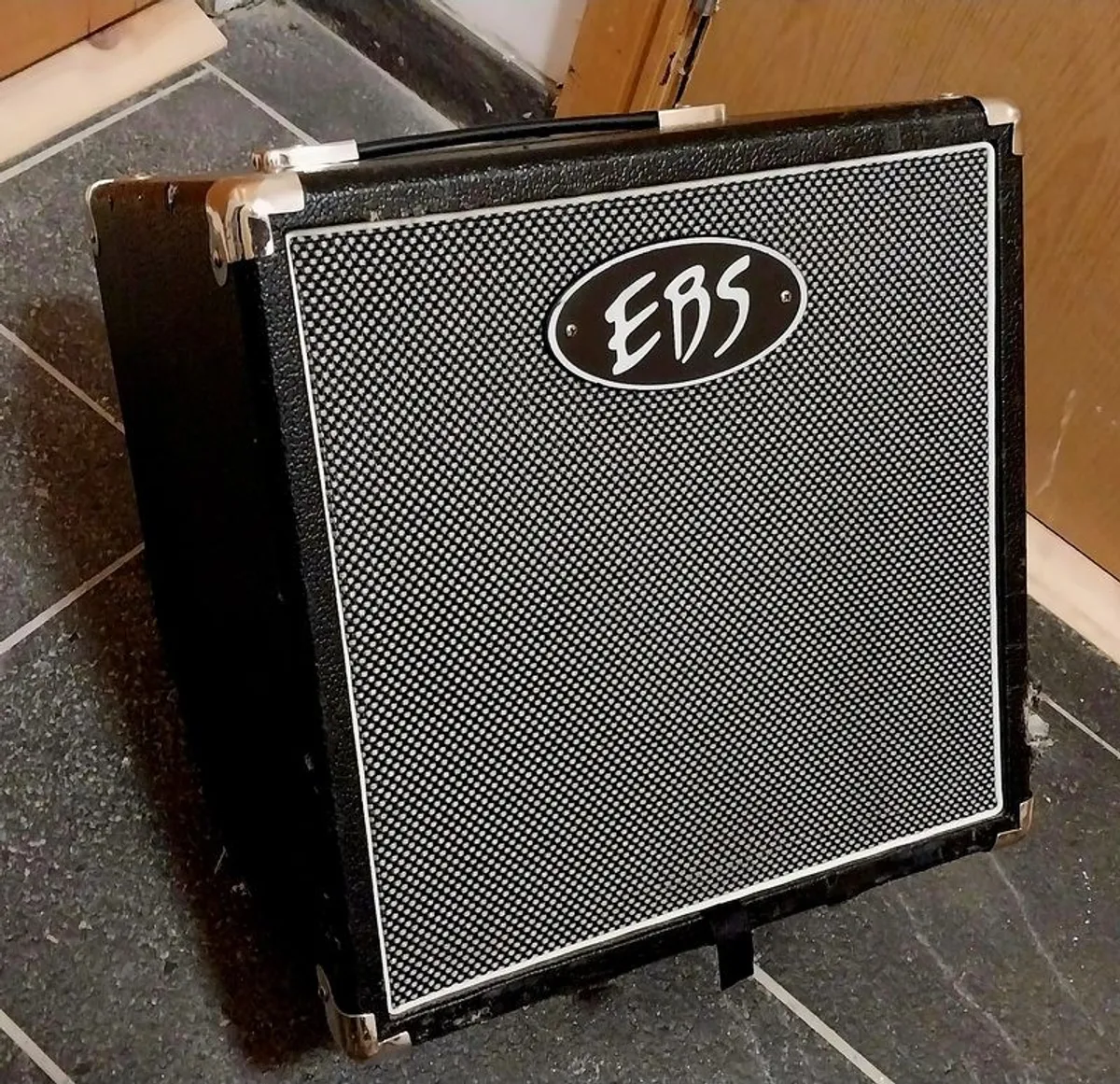 Bass Combo Amplifier - Image 1