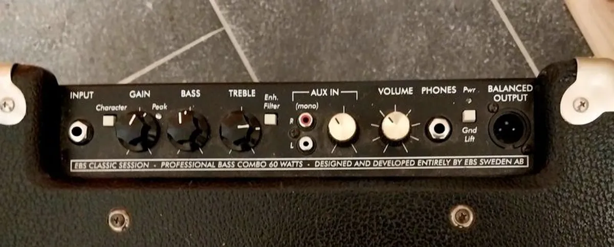 Bass Combo Amplifier - Image 3