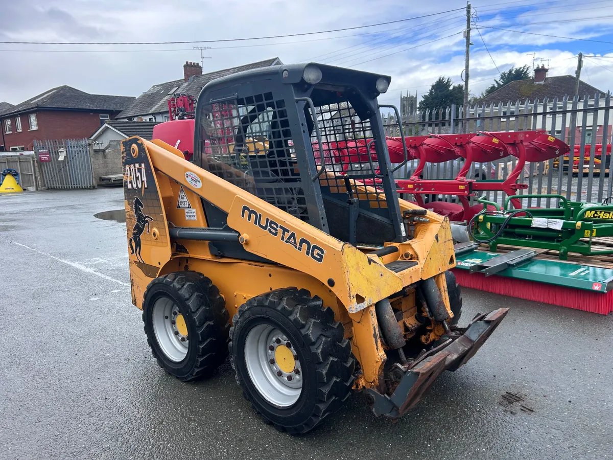 MUSTANG 2054 skid steer - Image 2