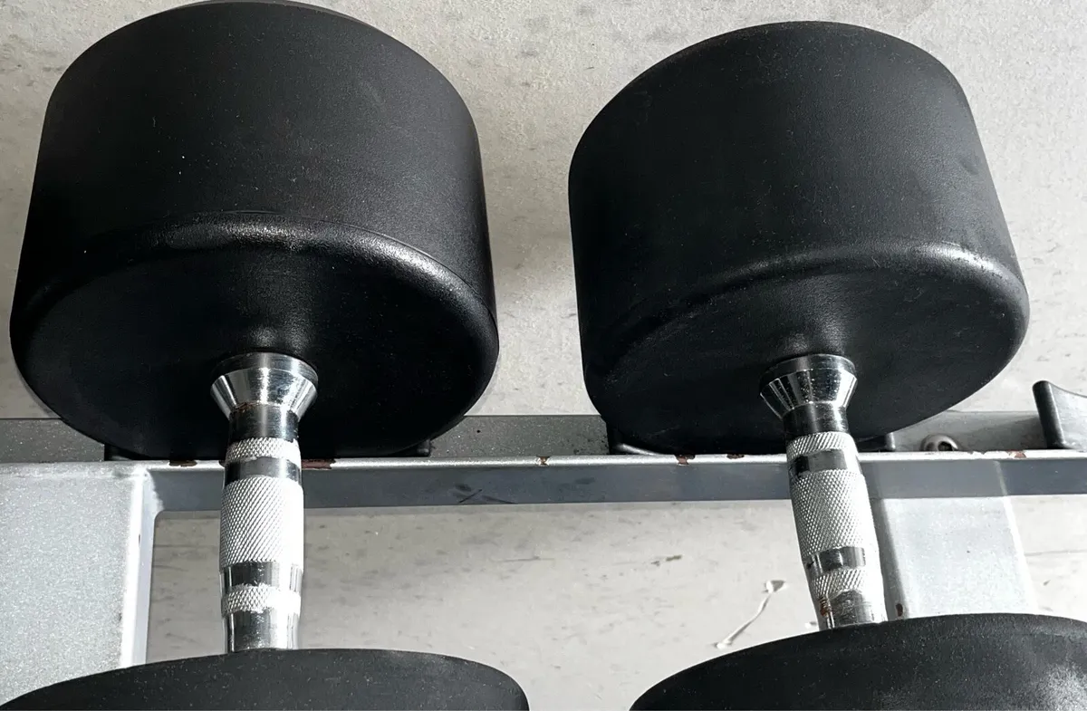 42.5kg ,45kg ,47.5kg heavy rubber dumbbells - Image 2