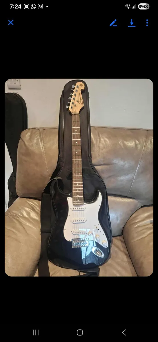 Electric Guitar - Image 1