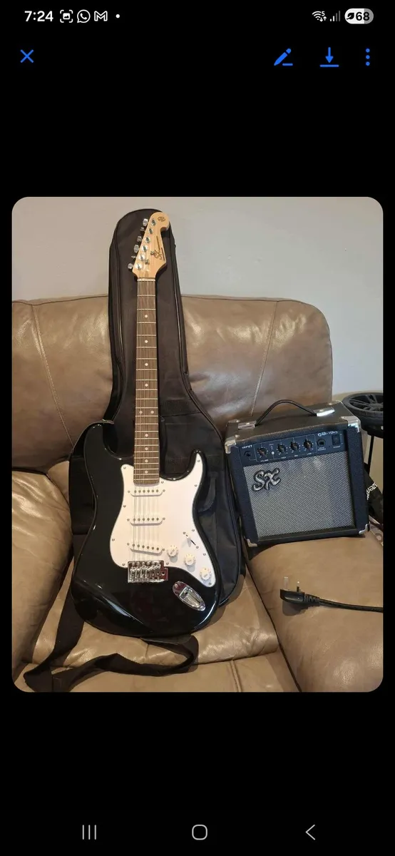 Electric Guitar - Image 3