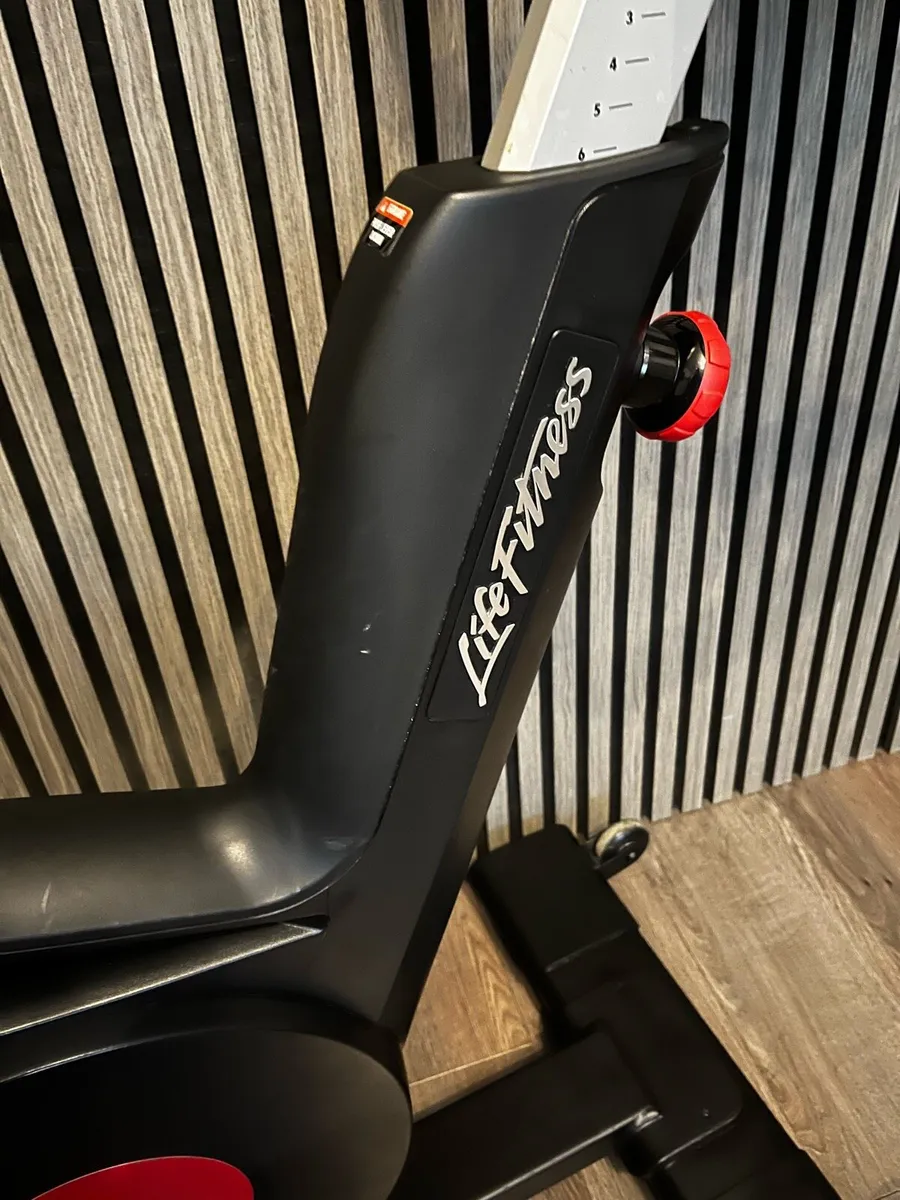 Life fitness iC6 spin bike - Image 2