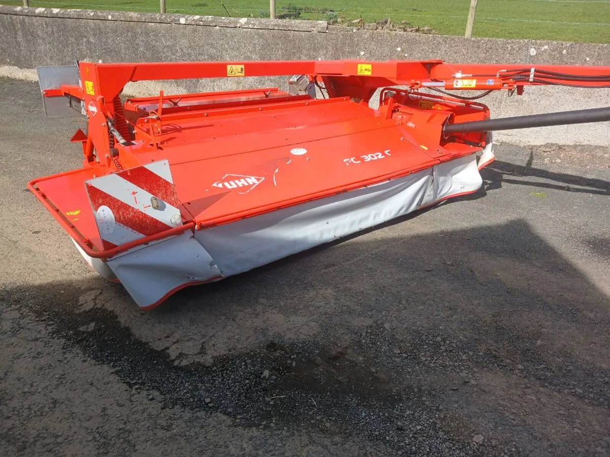 Kuhn 302g mower coditioner - Image 1