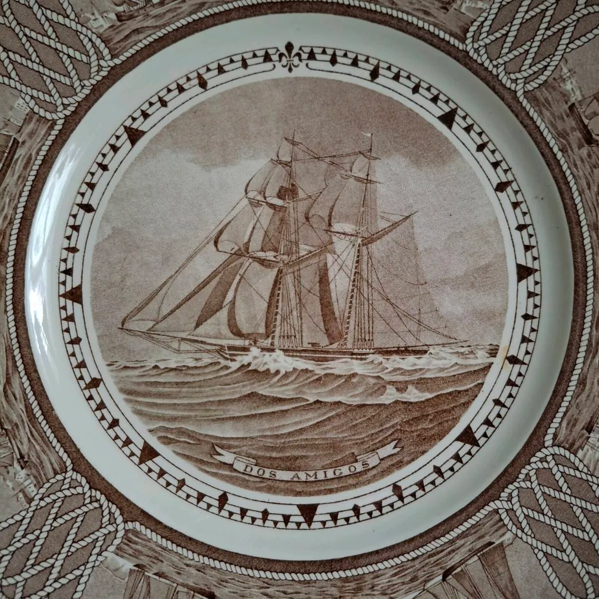 Pair of 1950s Wedgwood Plates - Image 3