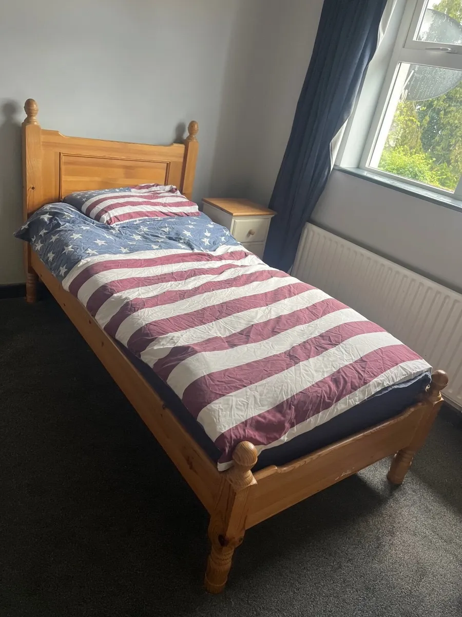 Bedroom furniture - Image 2