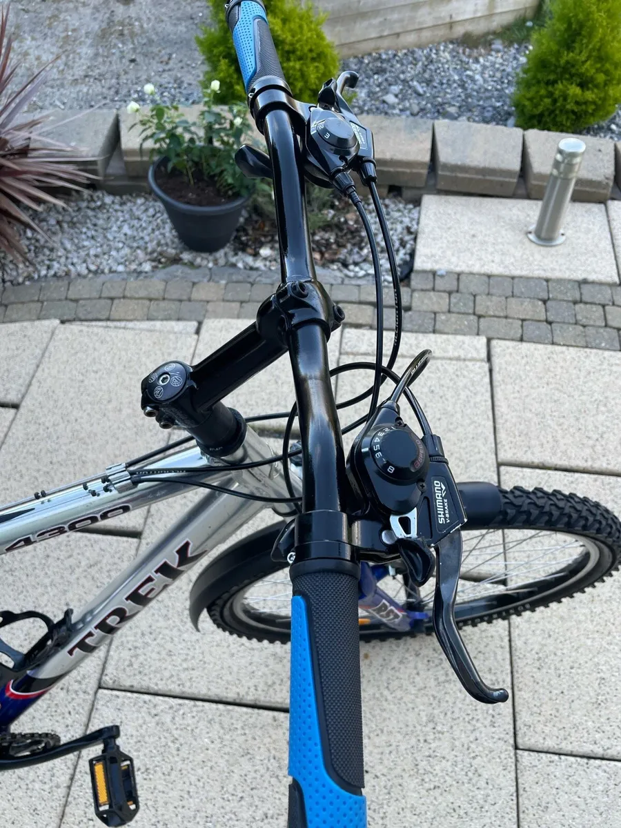 Trek 4300 mountain bike - Image 2