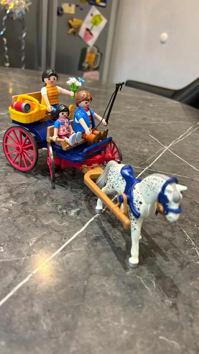 Playmobil 5226 Horse Drawn Carriage - Image 2