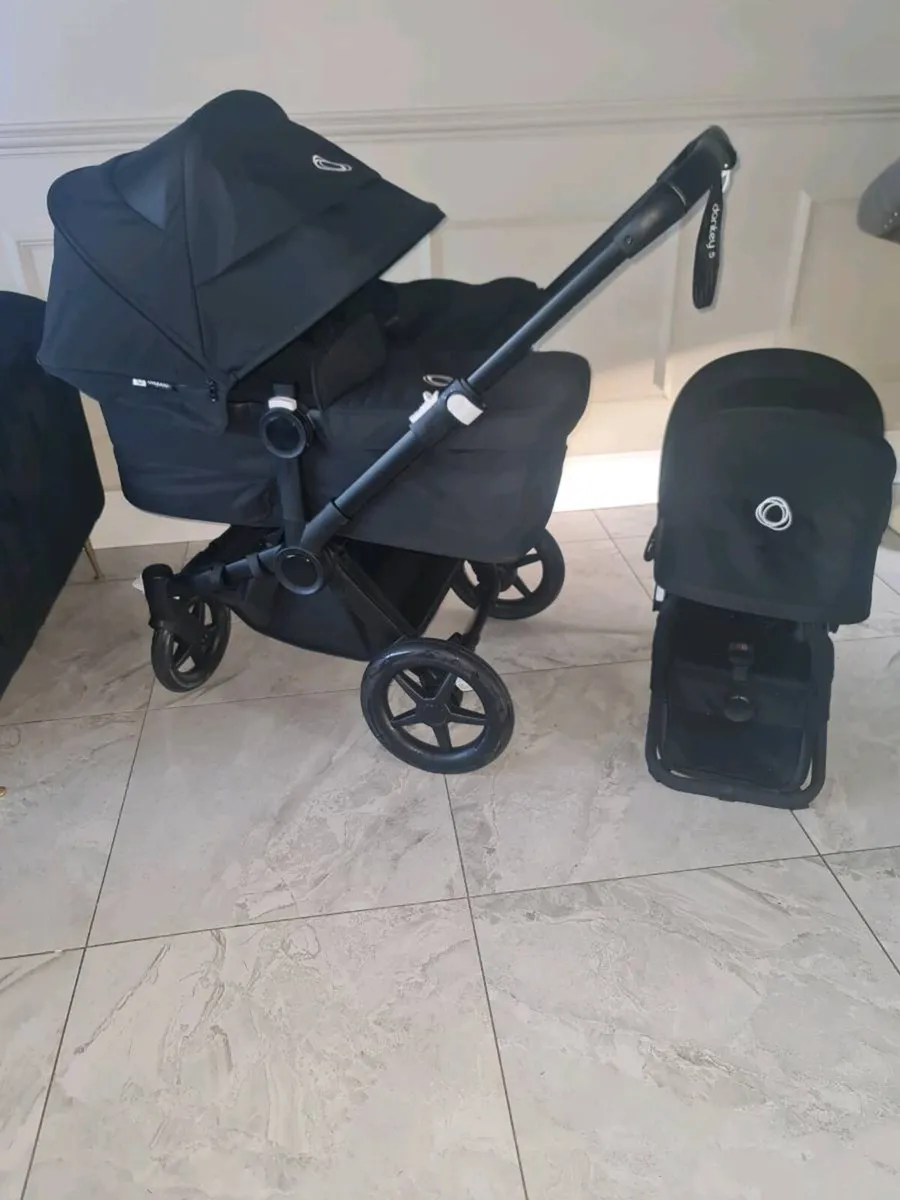 Bugaboo Donkey 5 Travel System - Image 2