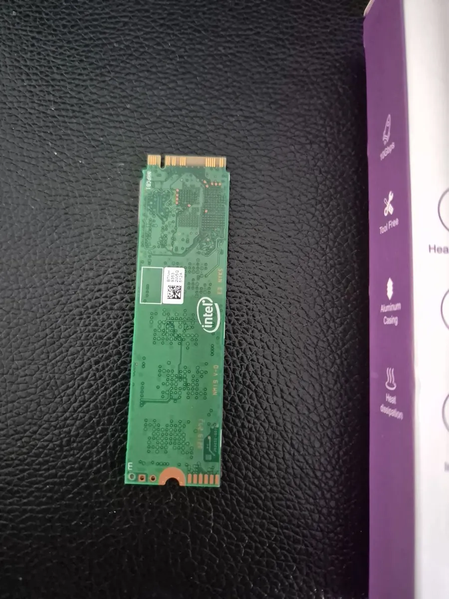 External Intel SSD 512GB - Image 2