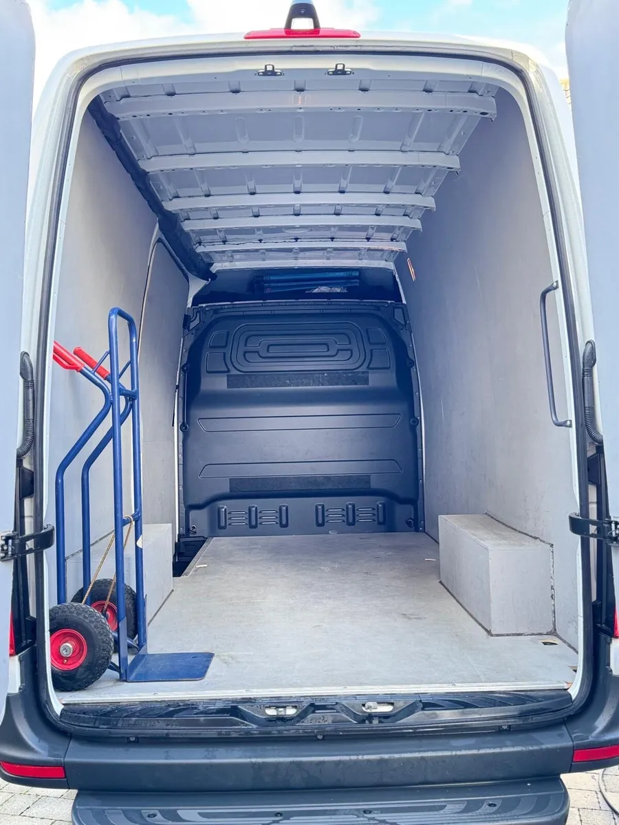 Mercedes Sprinter Van 317 CDI - Image 4