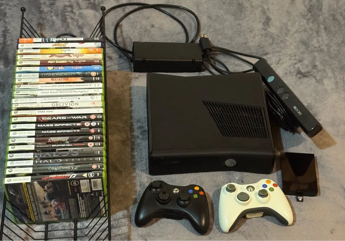 Xbox 360S 250GB - Image 1