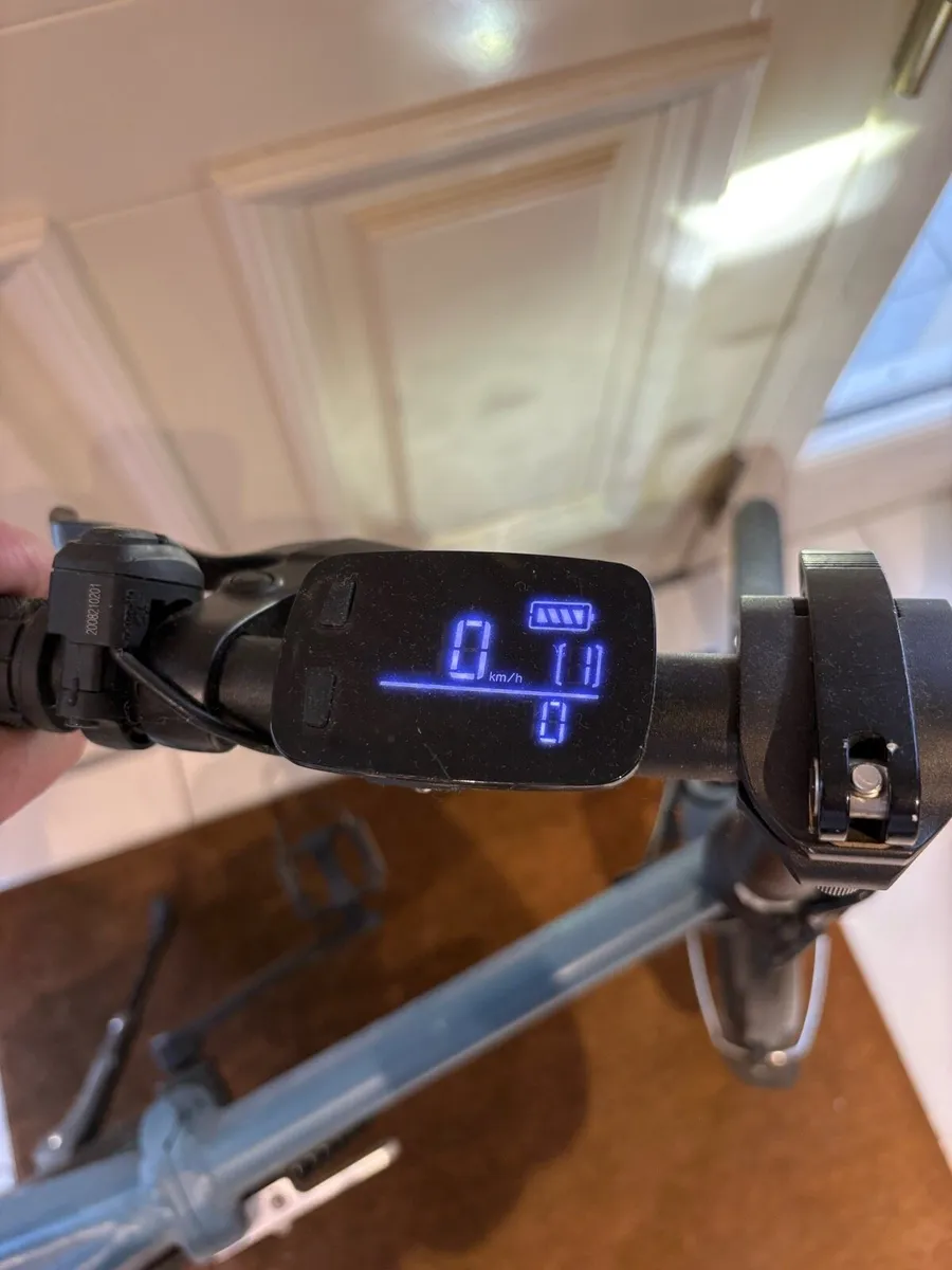 Fiido D11 folding electric bike - Image 4