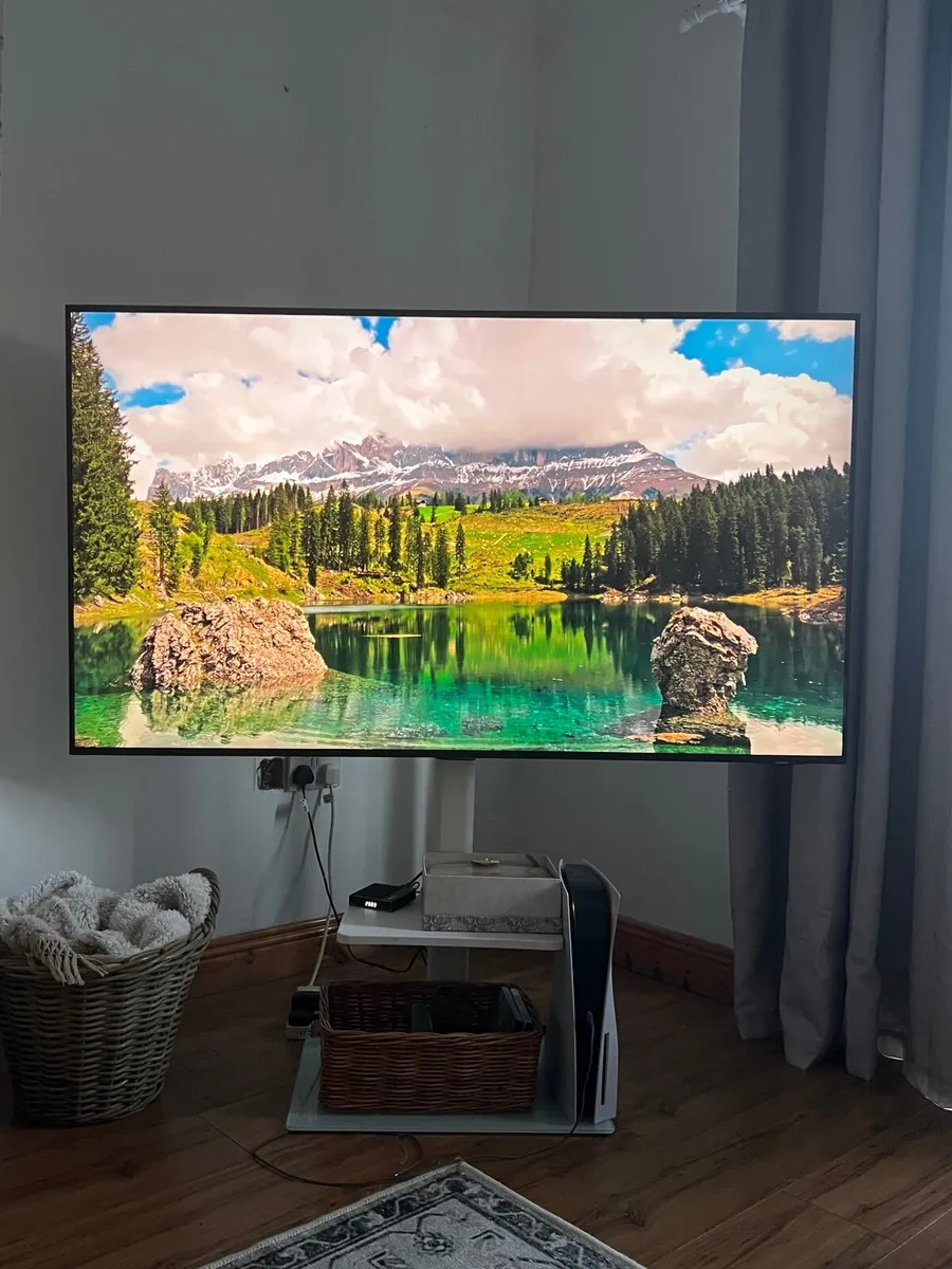 65” 4K UHD Samsung TV - Image 1