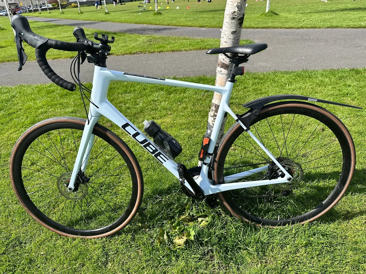 Full Carbon Road Bike - Image 1