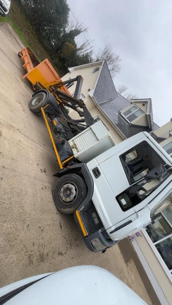 Iveco 100E17 hooklift - Image 1